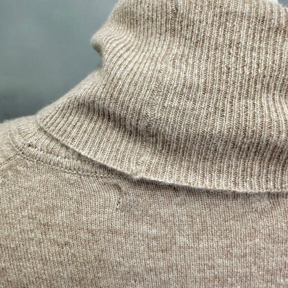Quince Mongolian Cashmere Turtleneck Sweater Dress in Oatmeal Size Medium - Picture 8 of 15